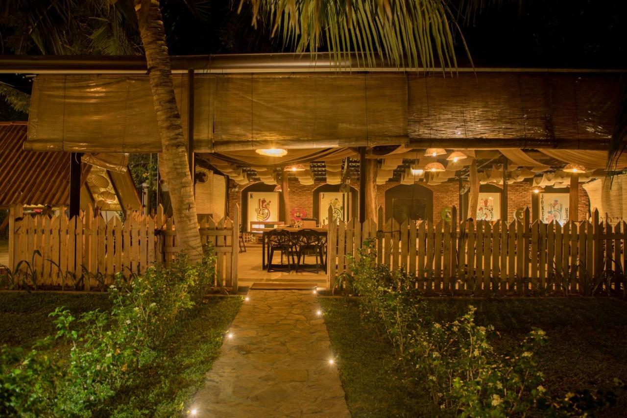 Tuk Tuk Boutique Hotel Negombo Exterior foto